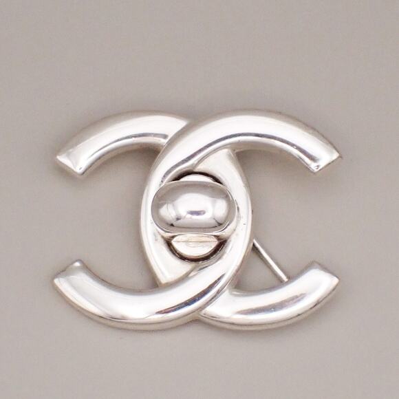 Chanel Silver Plated Vintage CC Turnlock Brooch Silver